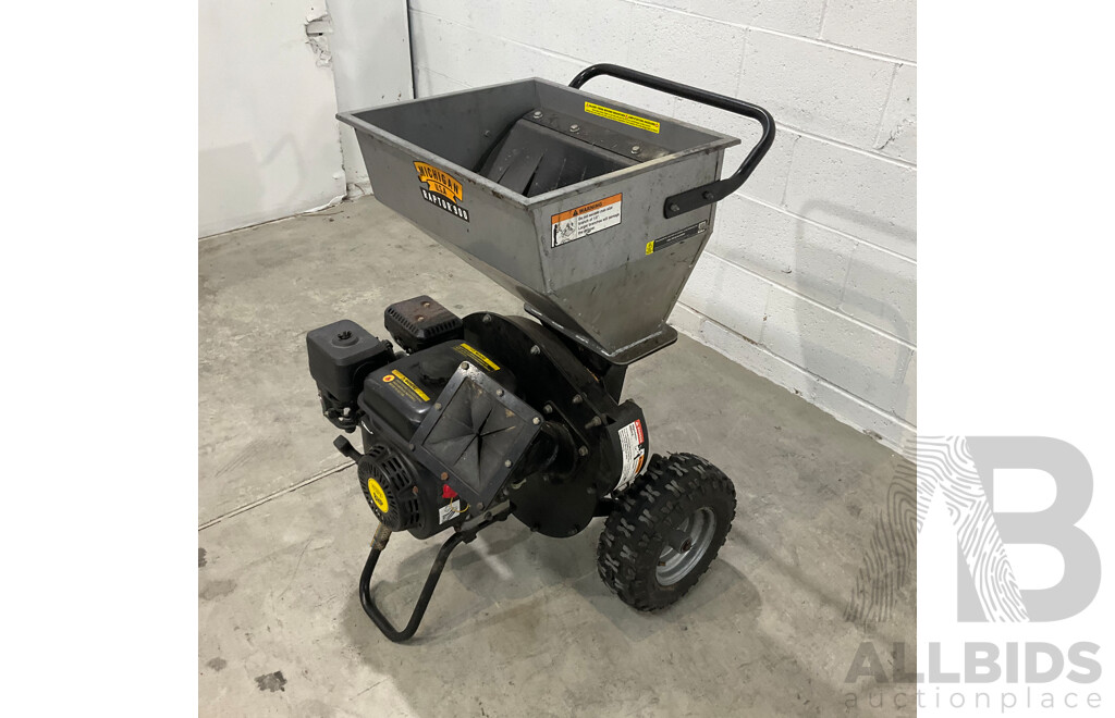Michigan Raptor 900 Petrol Commercial Wood Chipper