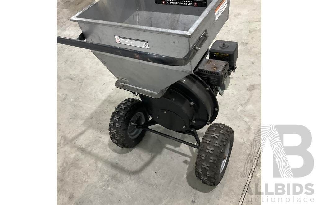 Michigan Raptor 900 Petrol Commercial Wood Chipper