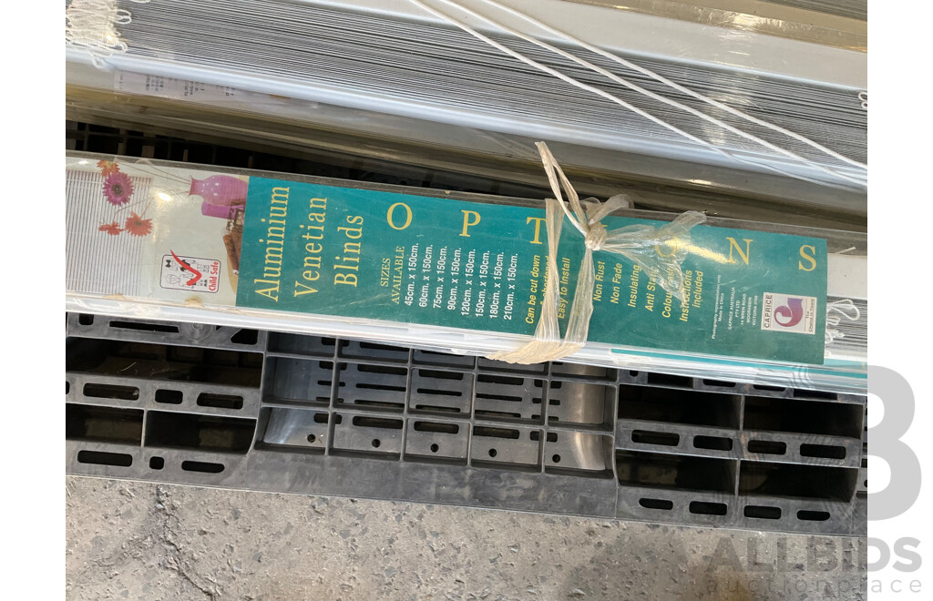 Assorted Aluminium Venetian Blinds & Blockout Holland Blind
