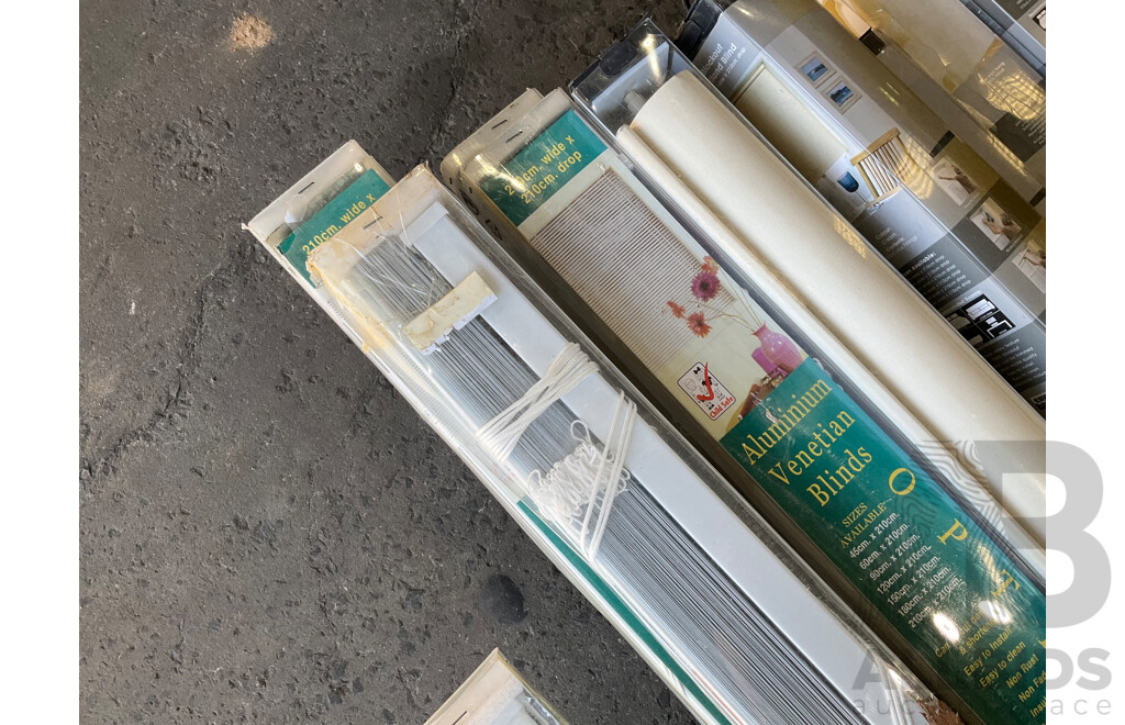 Assorted Aluminium Venetian Blinds & Blockout Holland Blind