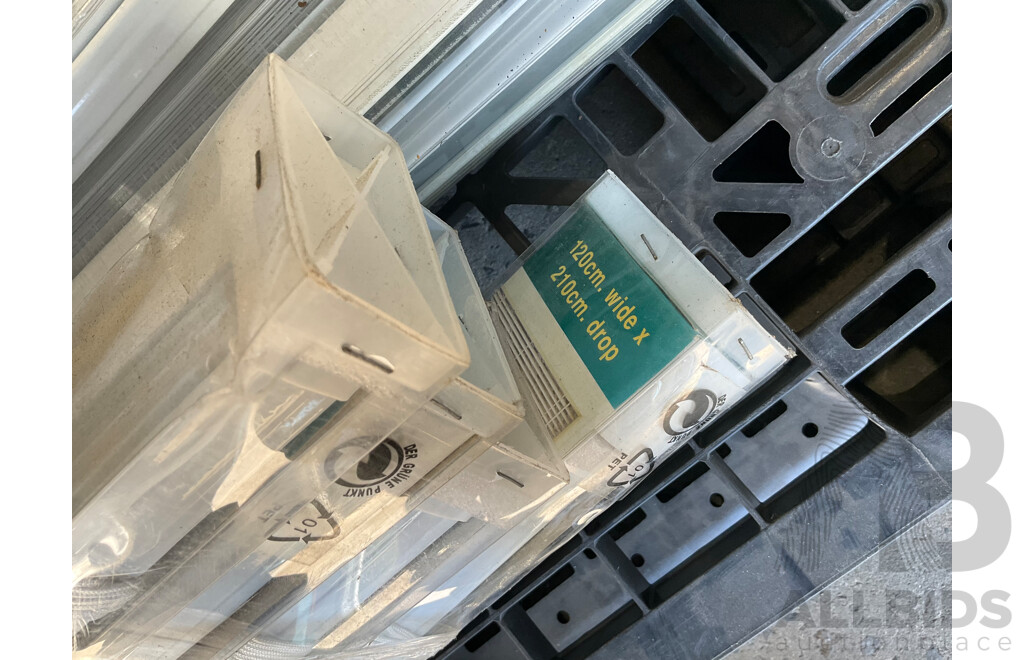 Assorted Aluminium Venetian Blinds & Blockout Holland Blind