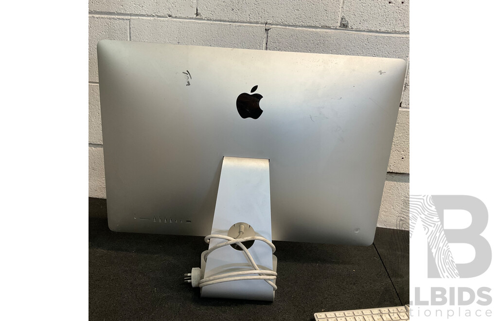 Assorted Apple IMac Desktop Computers, Monitors, Keyboards and Mouse - Lot of 6