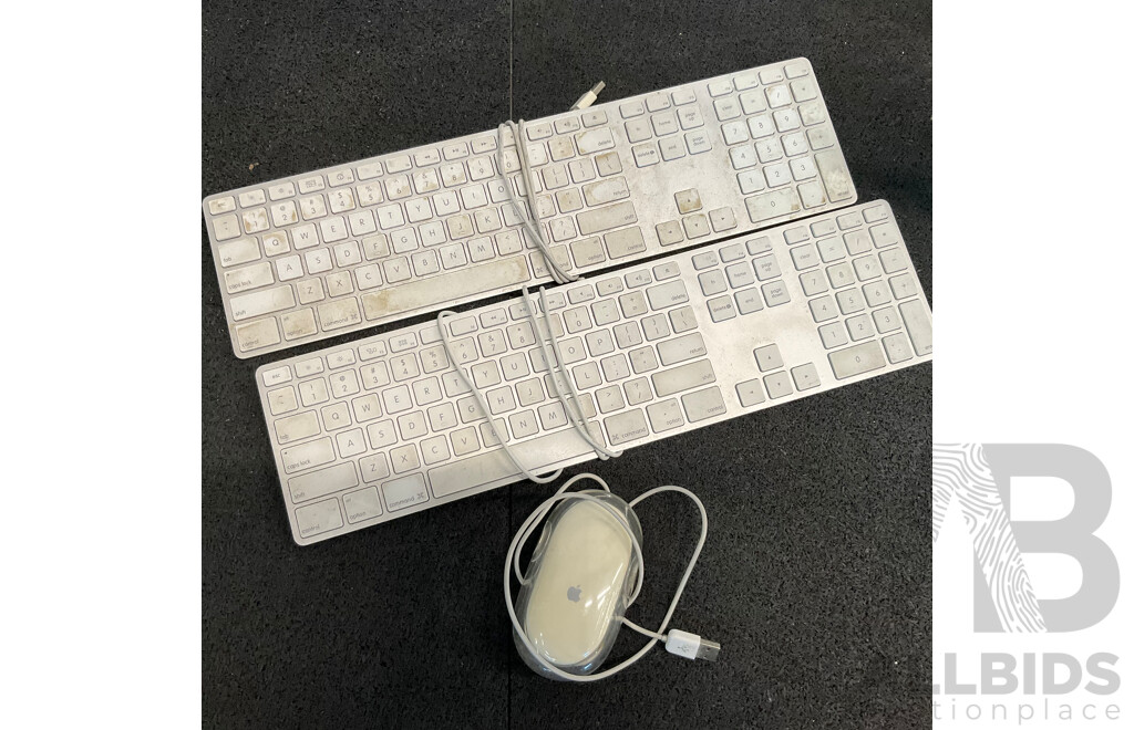 Assorted Apple IMac Desktop Computers, Monitors, Keyboards and Mouse - Lot of 6