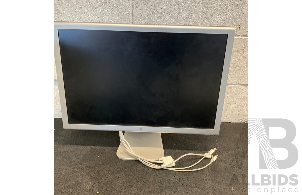 Assorted Apple IMac Desktop Computers, Monitors, Keyboards and Mouse - Lot of 6