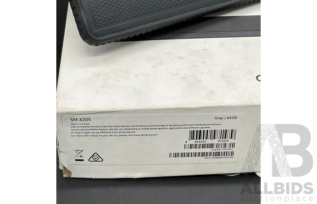 SAMSUNG GalaxyTab A8 Tablet 64GB and Case