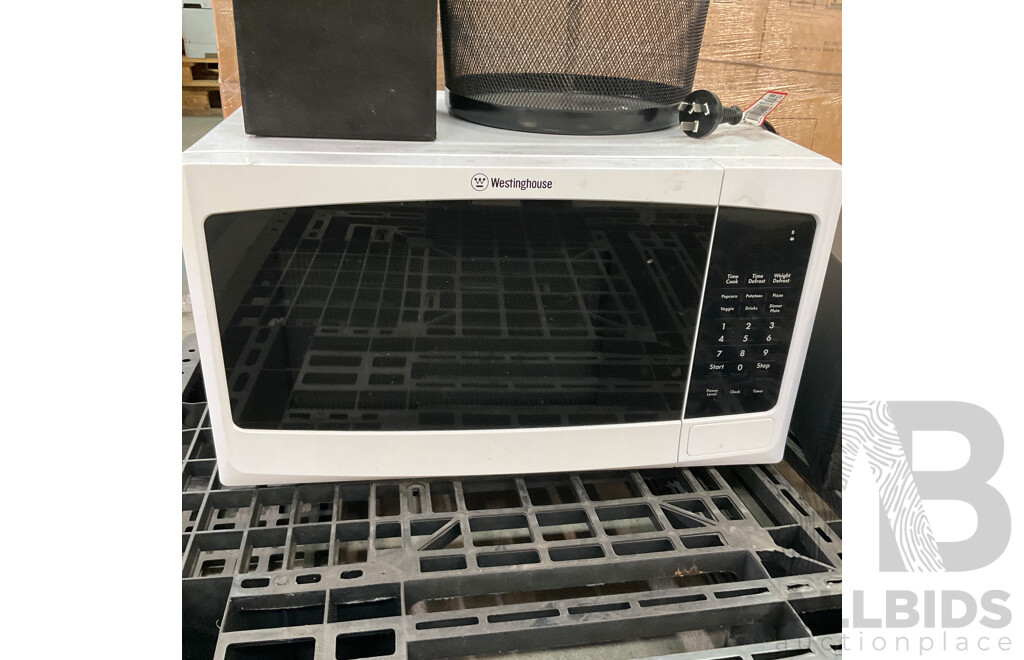WESTINGHOUSE Microwave, LOGITECH Speaker, KOGAN USB Ports, Wire Mesh Waste Basket and CYBERPOWER Uninterruptible Power Supply - Lot of 5