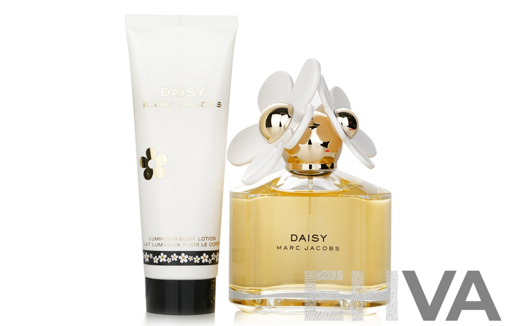 MARC JACOBS Daisy - Travel Edition - 100ml Eau De Toilette Spray and 75ml Lotion