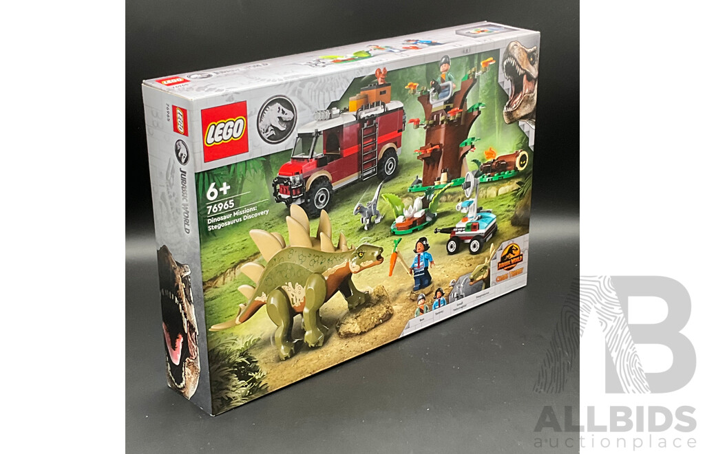 LEGO Harry Potter (76421) and LEGO Jurassic World Dinosaur Missions (76965) - Lot of 2