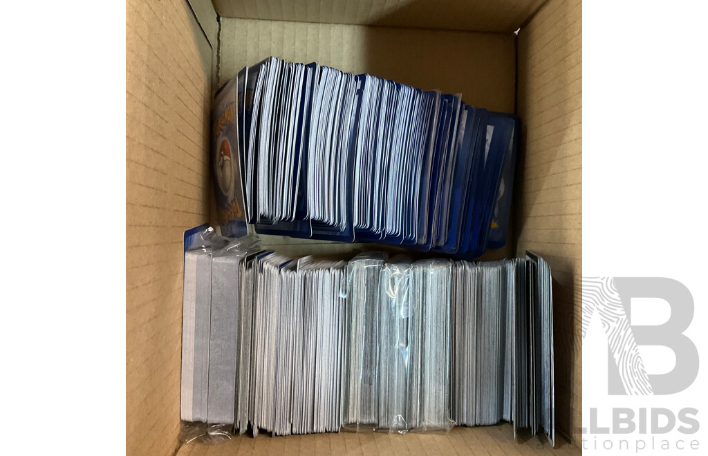 English 260 Foil Pokémon Cards with 400 Energy and Redemption Cards