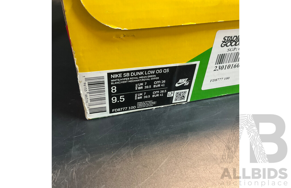 Nike SB Dunk Low 'Sandy Bodecker' Sneakers – Size EUR 41 (FD8777-100)