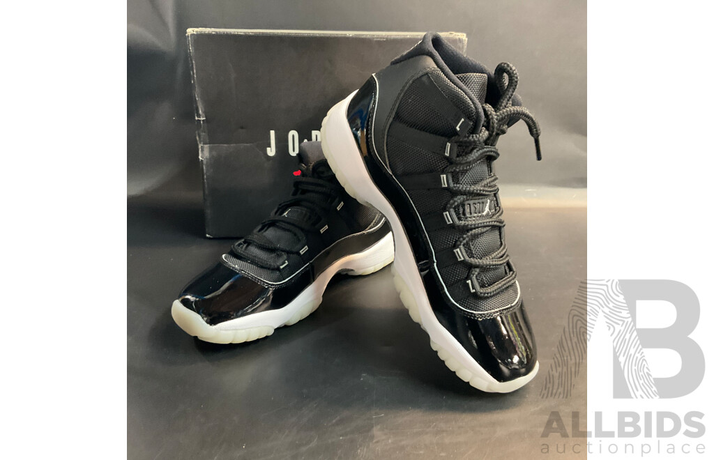 Air Jordan 11 Retro GS Black - Size 5Y (EUR37.5)