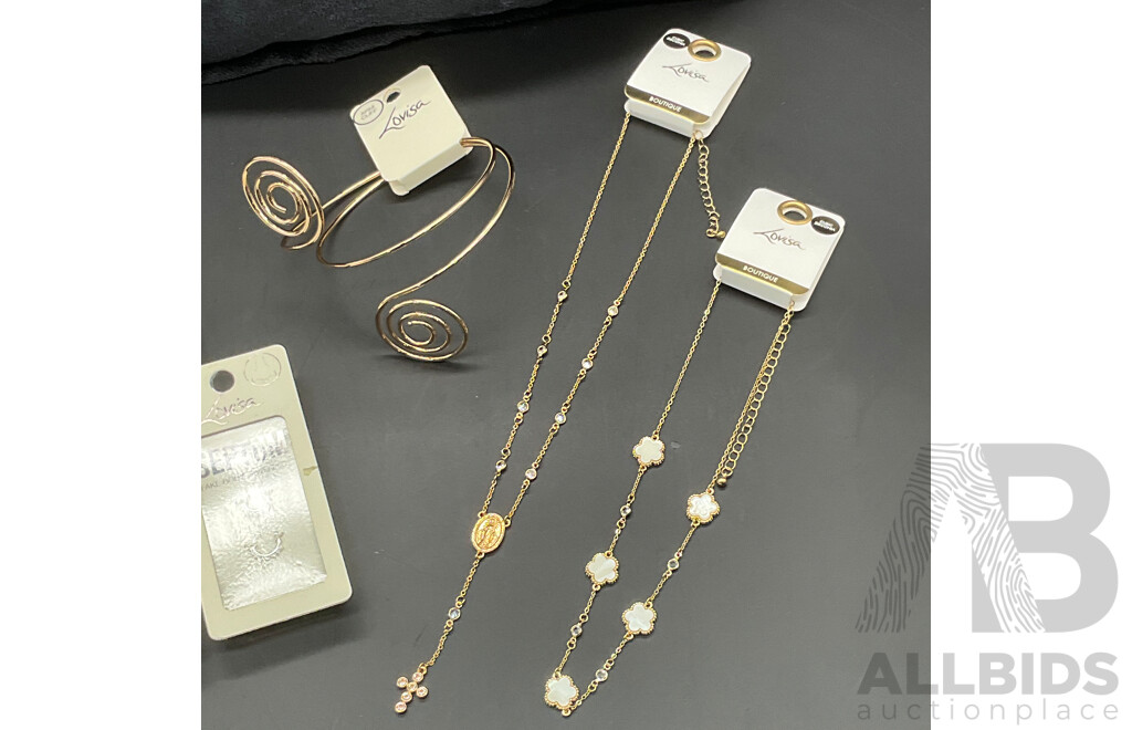 JUICY COUTURE Decorative Pillow and LOUISA Assorted Costume Jewellery - Lot of 7