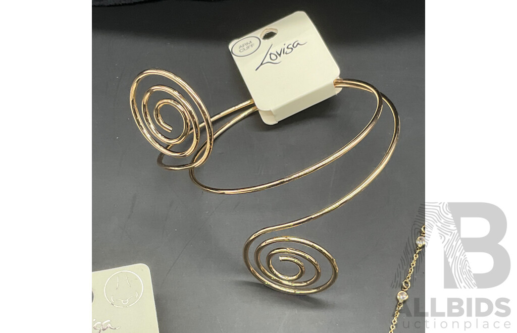 JUICY COUTURE Decorative Pillow and LOUISA Assorted Costume Jewellery - Lot of 7