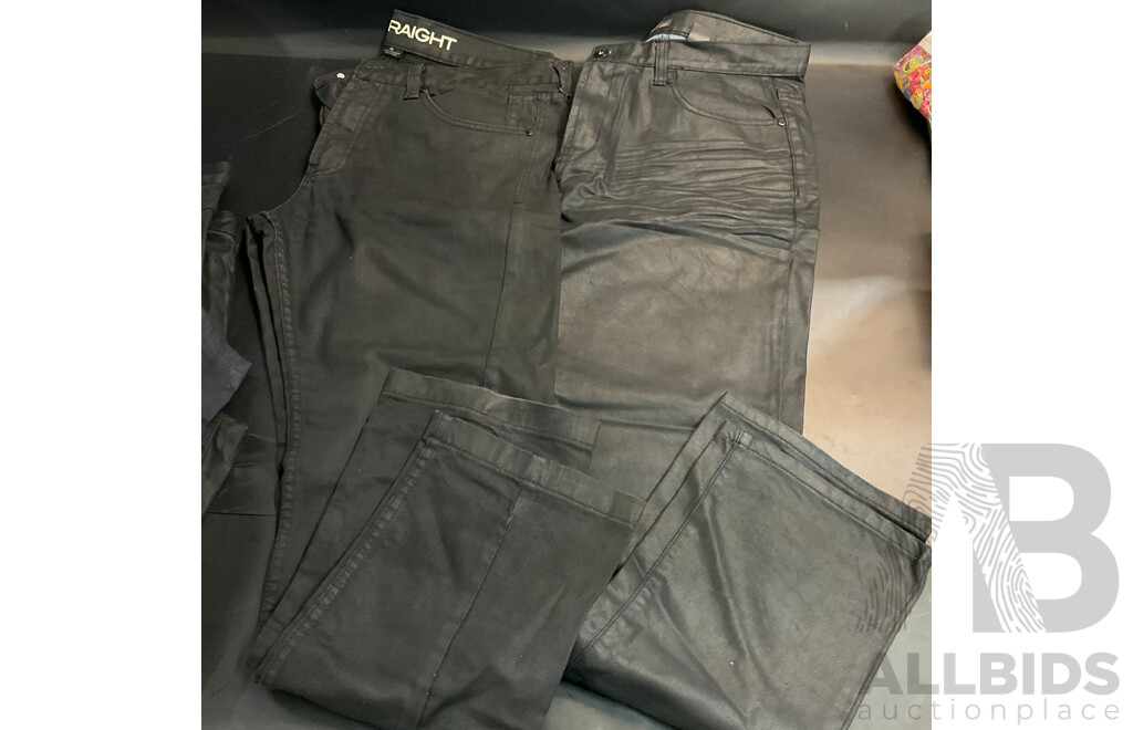 Assorted Connor, YD , Indistre Men's Long Pants - Size 36 & 38 -  Lot of 7