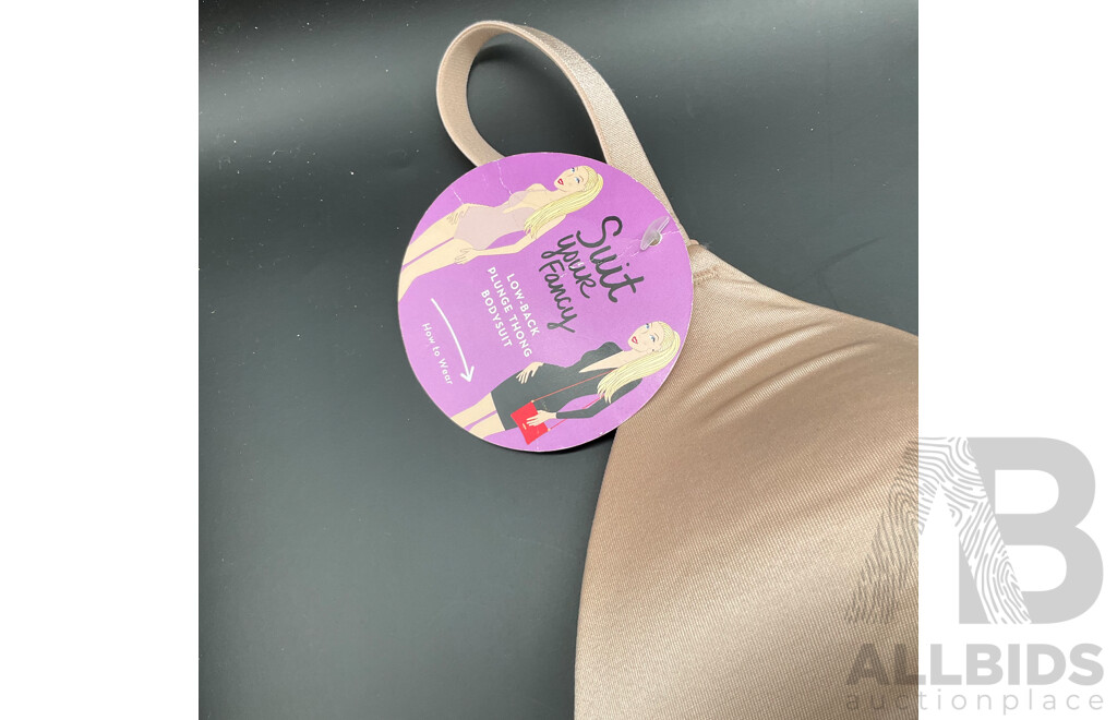 Spanx Low-Back Plunge Thong Bodysuit - Champagn Size M - ORP $269.95