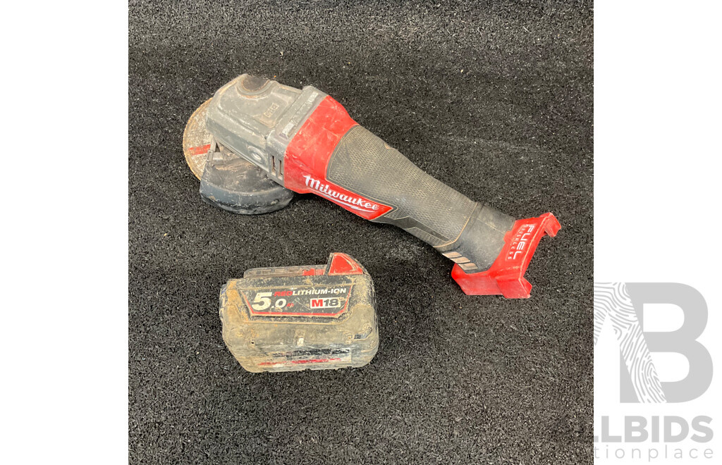 MILWAUKEE 18V Angle Grinder (CAG125XPD) with 5.0Ah Battery