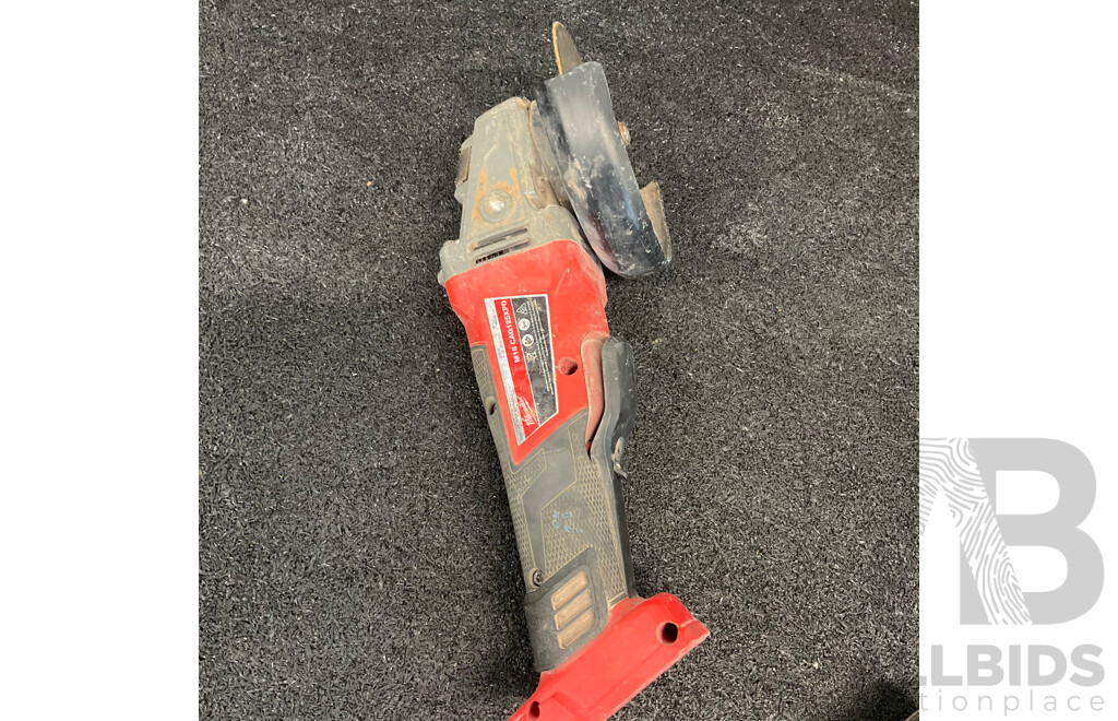 MILWAUKEE 18V Angle Grinder (CAG125XPD) with 5.0Ah Battery
