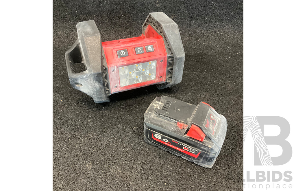 MILWAUKEE 18V LED Area Light (M18 AL) with 6.0Ah Battery