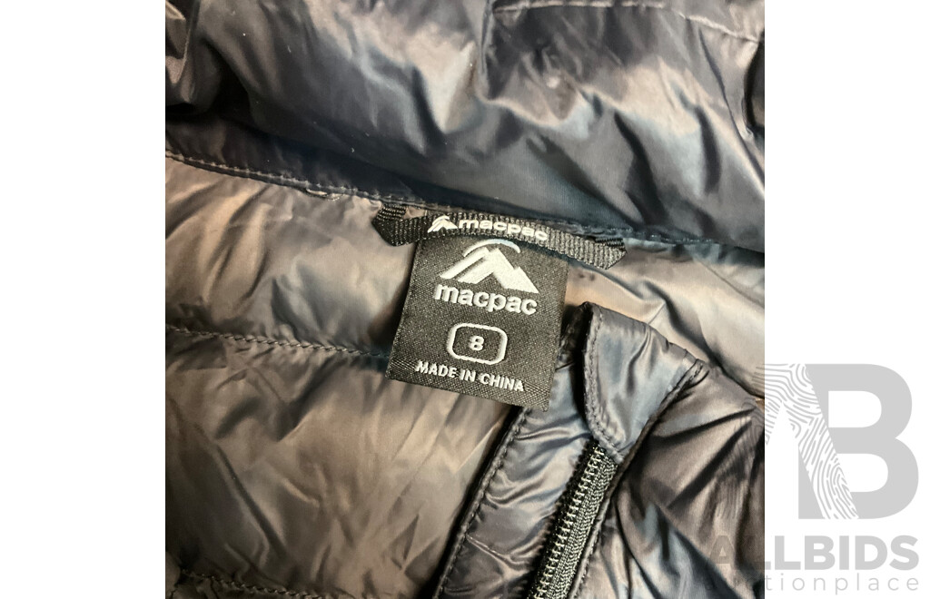 MACPAC Women's Uber Jacket and EVERLAST Gym Bag - Lot of 2