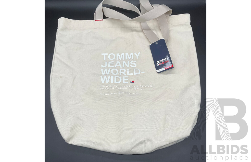 Tommy Hilfiger Logo Print Canvas Tote Bag & Calvin Klein Jeans Chino Shorts (M) (Lot of 2)