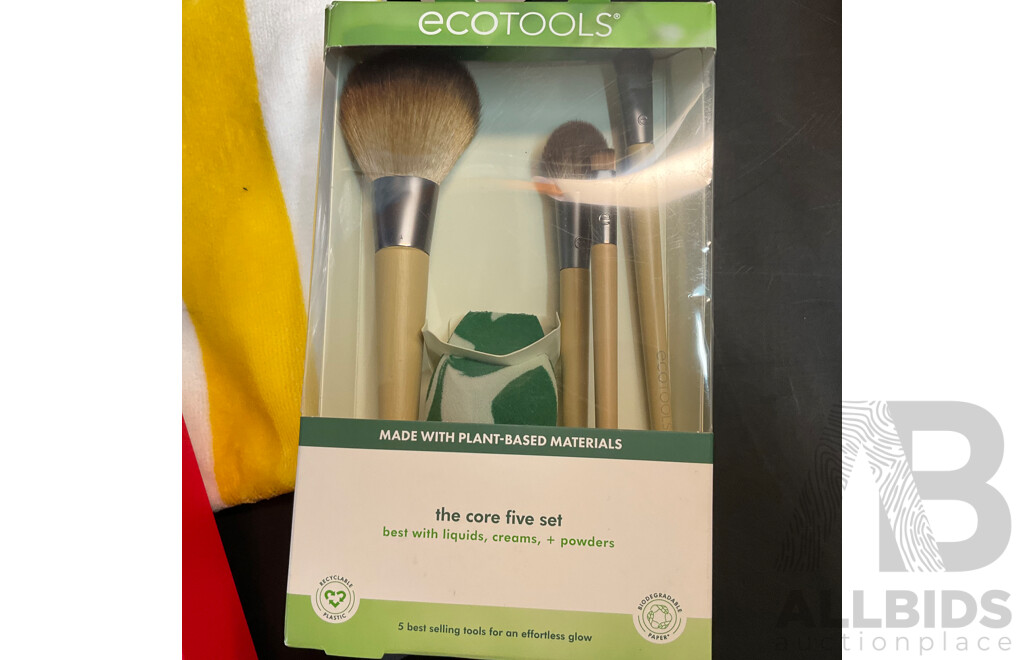 NARS Medium 1.2 Foundation & Assorted Cosmetics Items