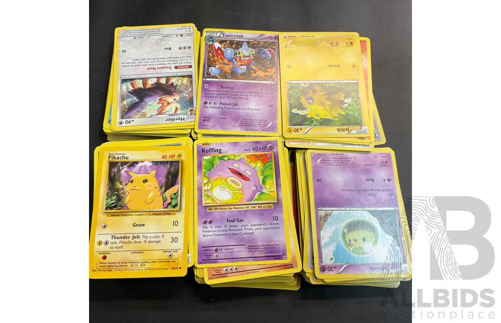 2023 Cramorant V Card (CN) with Box of Vintage Pokemon Cards (1999,2014-2017)