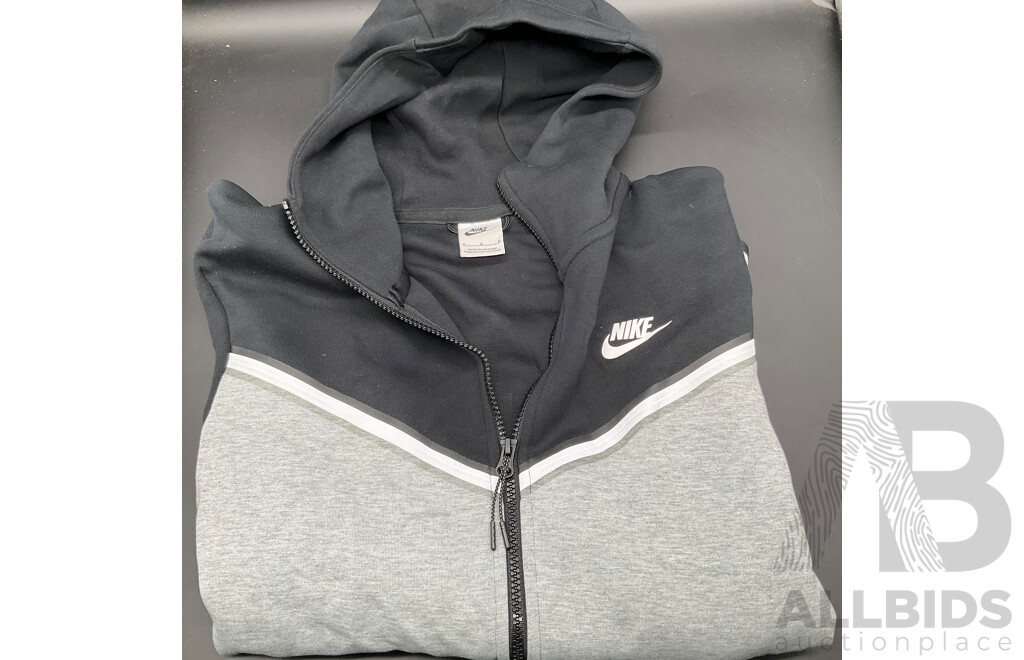 NIKE Tech Fleece Hoodie Men's Size M, SPENCER PROJECT T-Shirt Size 2XL and Balaclava - Lot of 3