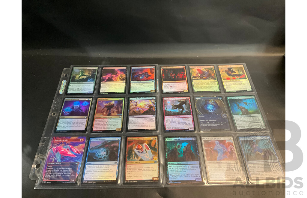 Magic: the Gathering Over 120 Foil Cards with 700 Loose Trading Cards