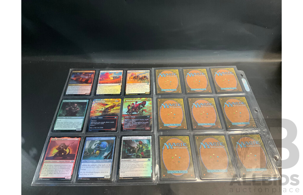 Magic: the Gathering Over 120 Foil Cards with 700 Loose Trading Cards