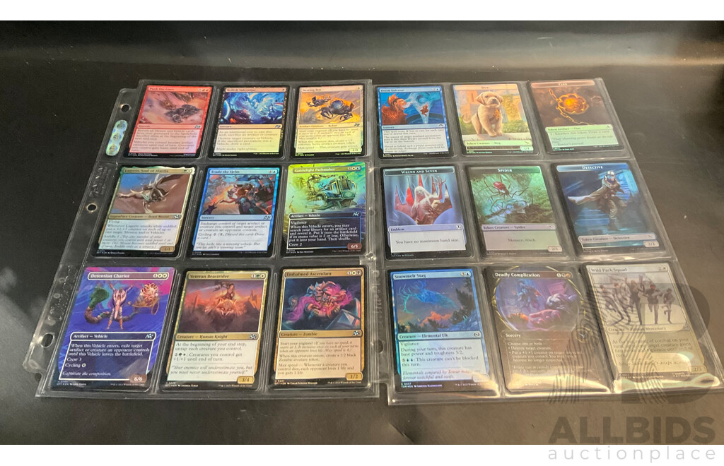 Magic: the Gathering Over 120 Foil Cards with 700 Loose Trading Cards