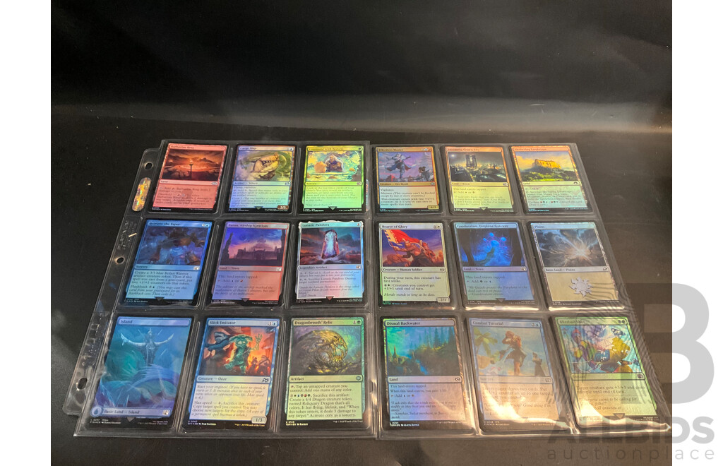 Magic: the Gathering Over 120 Foil Cards with 700 Loose Trading Cards