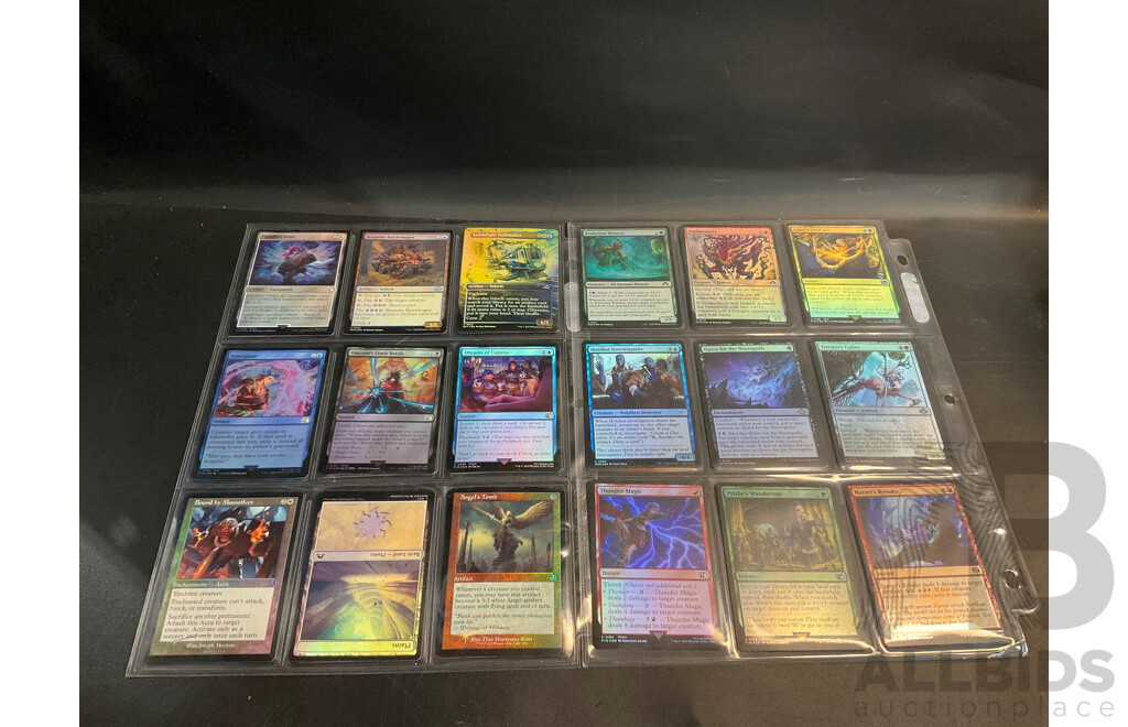 Magic: the Gathering Over 120 Foil Cards with 700 Loose Trading Cards