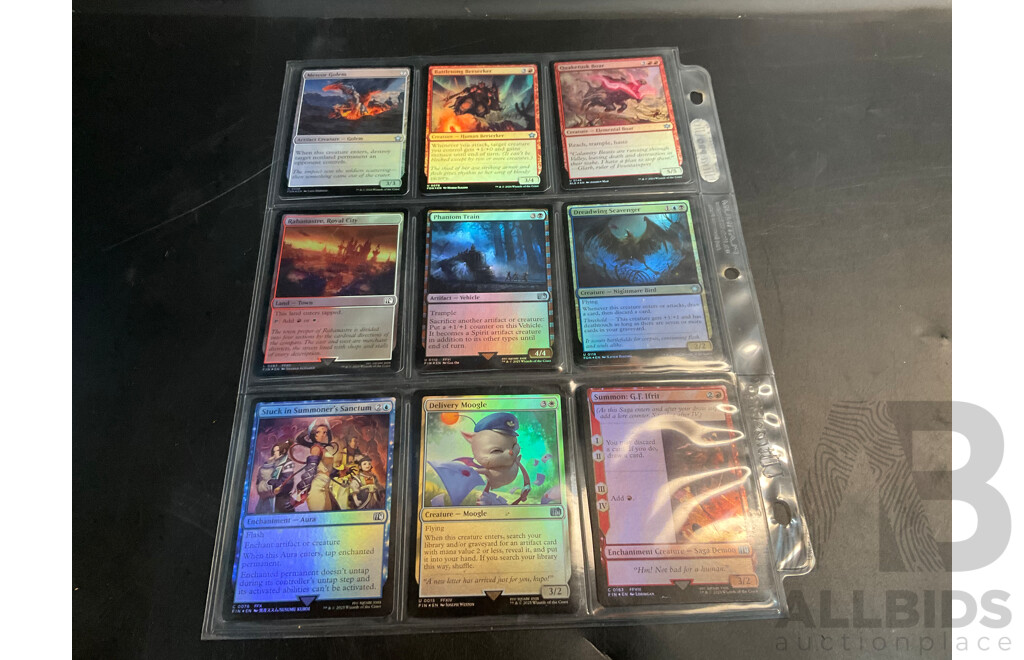 Magic: the Gathering Over 120 Foil Cards with 700 Loose Trading Cards