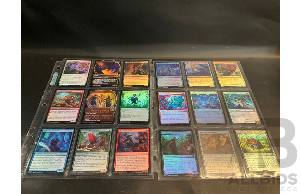 Magic: the Gathering Over 120 Foil Cards with 700 Loose Trading Cards