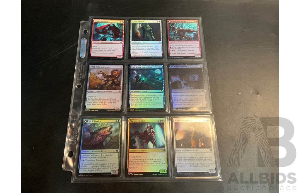 Magic: the Gathering Over 120 Foil Cards with 700 Loose Trading Cards