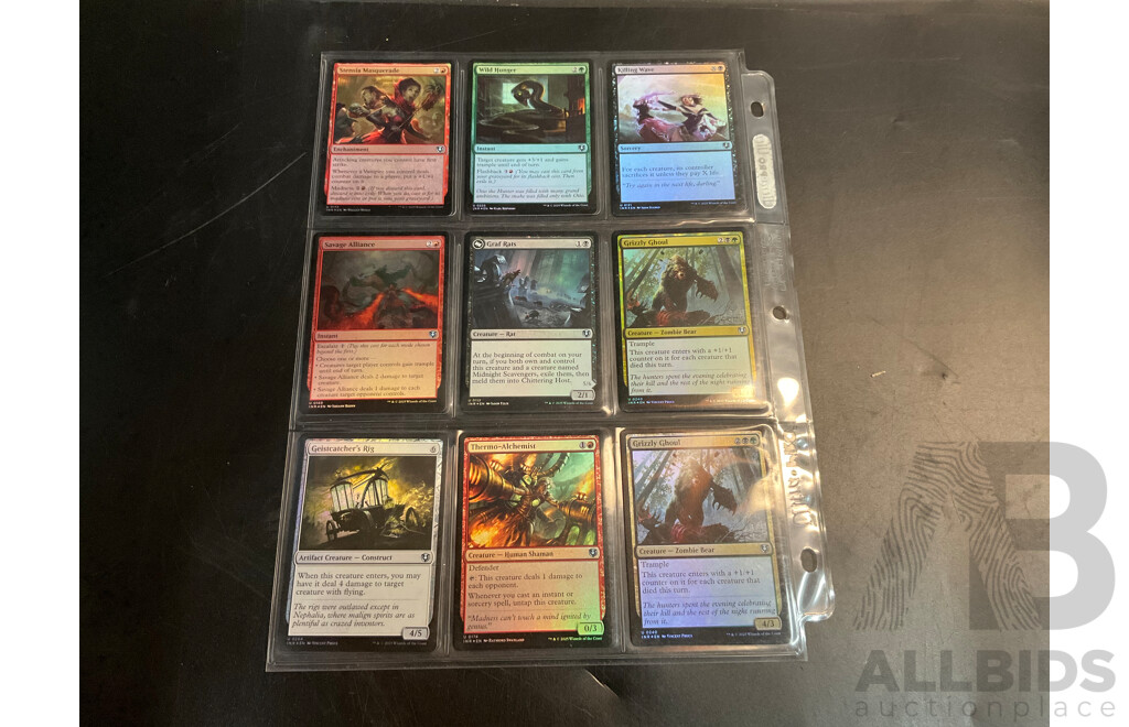 Magic: the Gathering Over 120 Foil Cards with 700 Loose Trading Cards