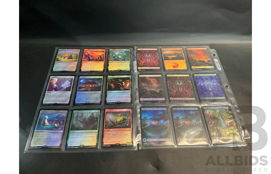 Magic: the Gathering Over 120 Foil Cards with 700 Loose Trading Cards