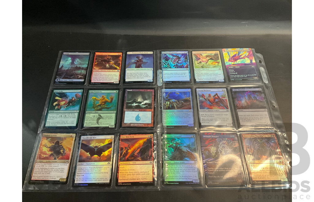 Magic: the Gathering Over 120 Foil Cards with 700 Loose Trading Cards
