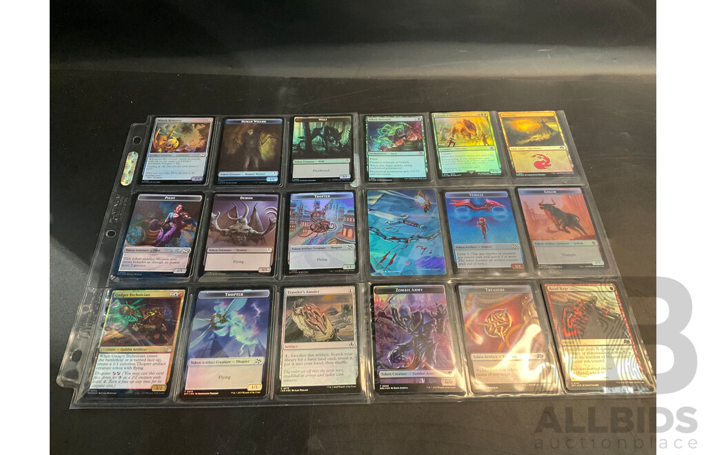 Magic: the Gathering Over 120 Foil Cards with 700 Loose Trading Cards