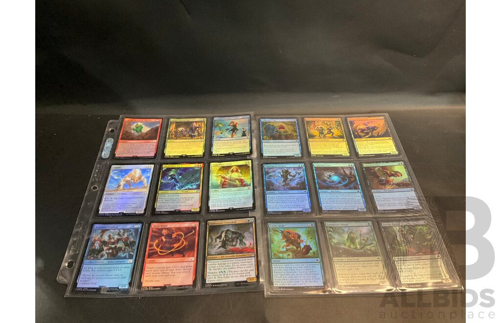 Magic: the Gathering Over 120 Foil Cards with 700 Loose Trading Cards