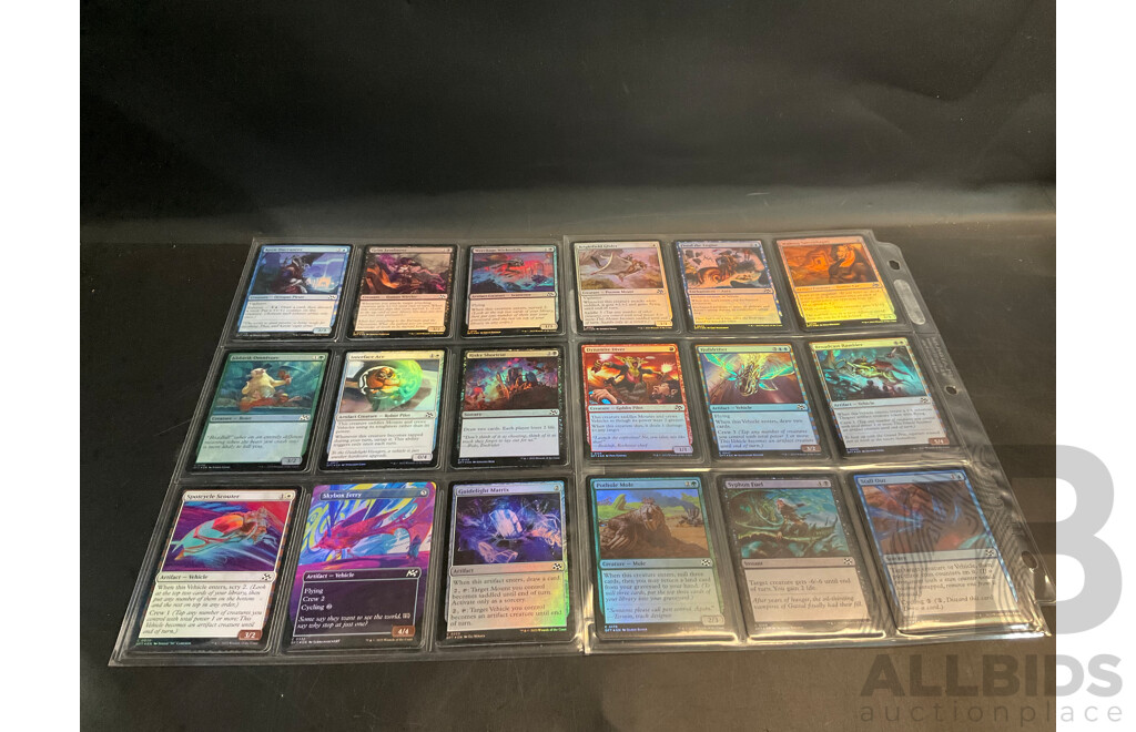 Magic: the Gathering Over 120 Foil Cards with 700 Loose Trading Cards