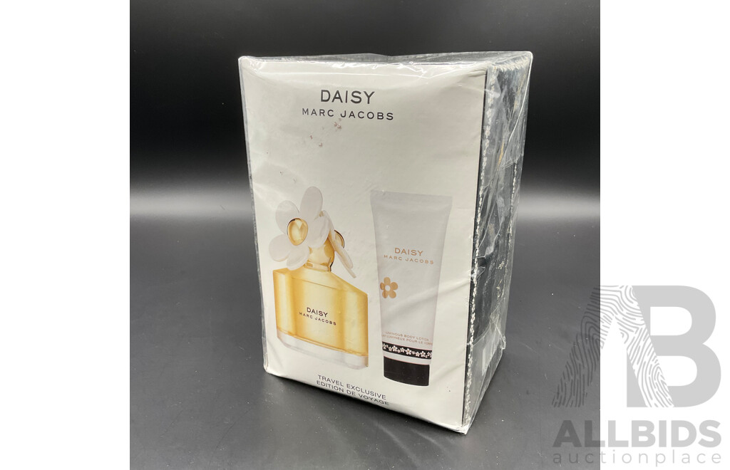 MARC JACOBS Daisy - Travel Edition - 100ml Eau De Toilette Spray and 75ml Lotion