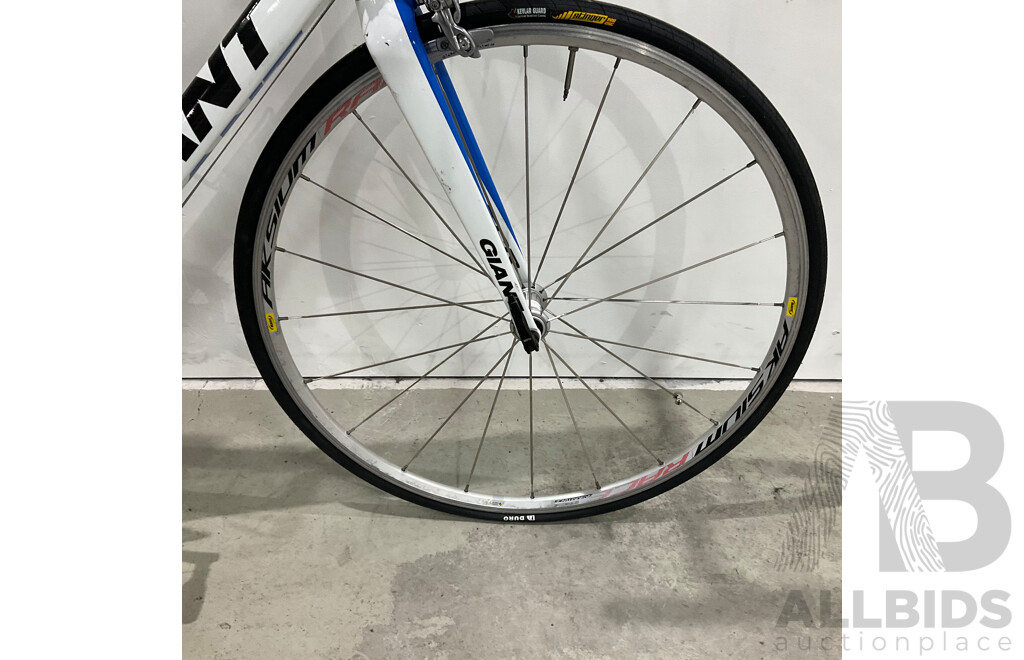 Giant TCR Advanced (53.5cm Frame) Bike - Blue & White