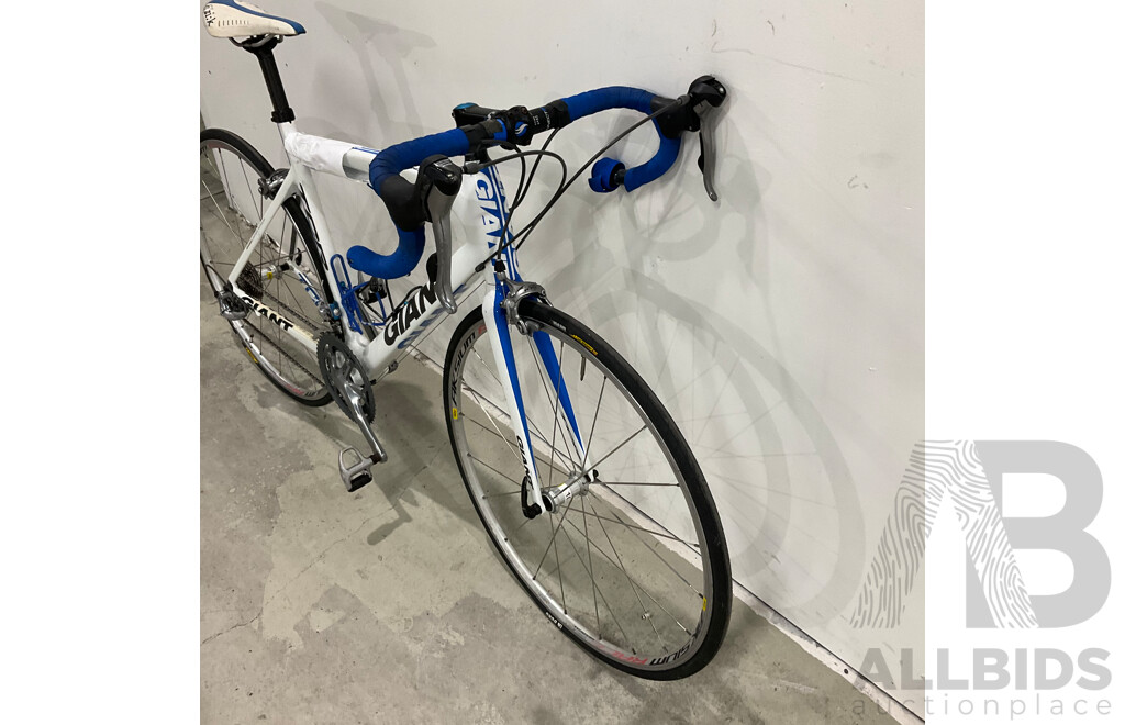 Giant TCR Advanced (53.5cm Frame) Bike - Blue & White