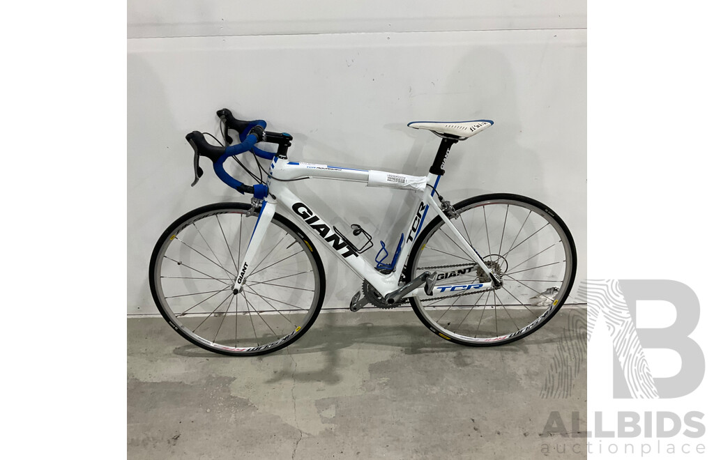 Giant TCR Advanced (53.5cm Frame) Bike - Blue & White