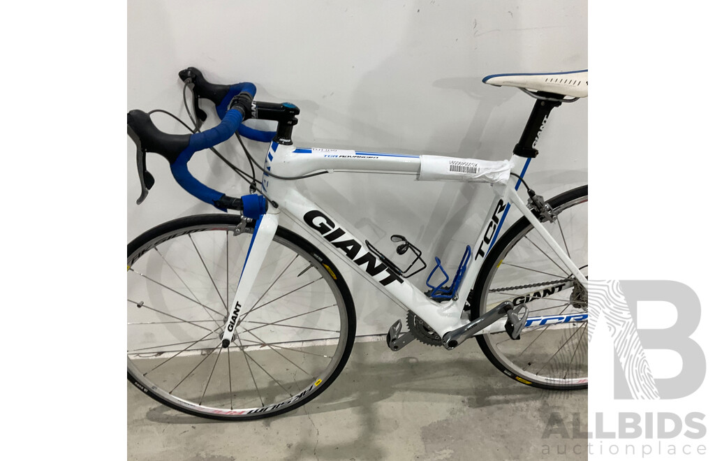 Giant TCR Advanced (53.5cm Frame) Bike - Blue & White