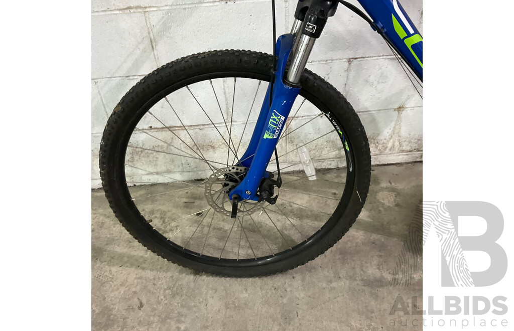 GT Aggressor Size L Bike