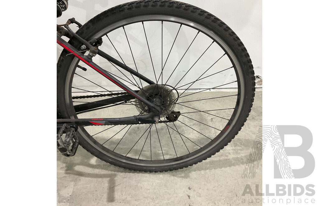 Giant Roam 3 Size S Bike