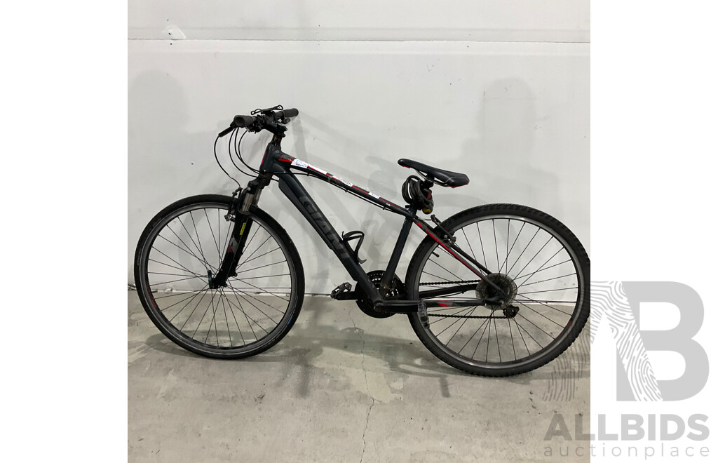 Giant Roam 3 Size S Bike