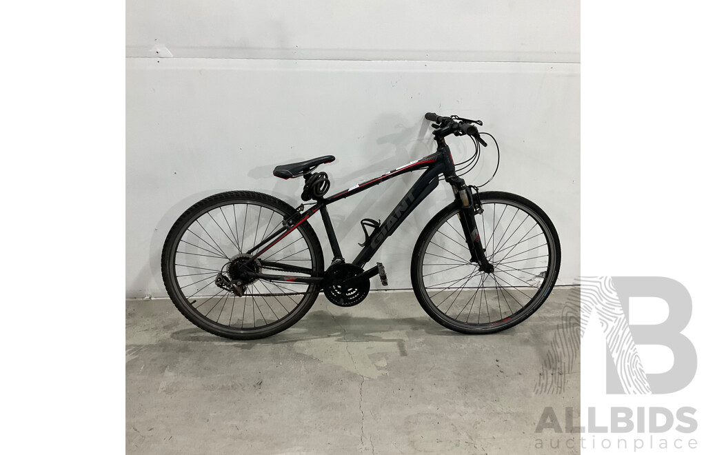 Giant Roam 3 Size S Bike